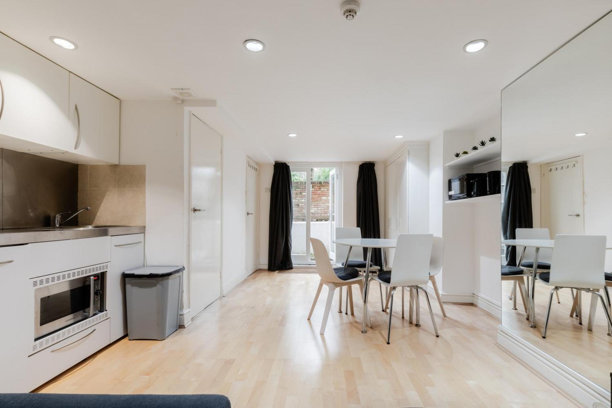 Fairhazel Gardens Studios Лондон Номер фото