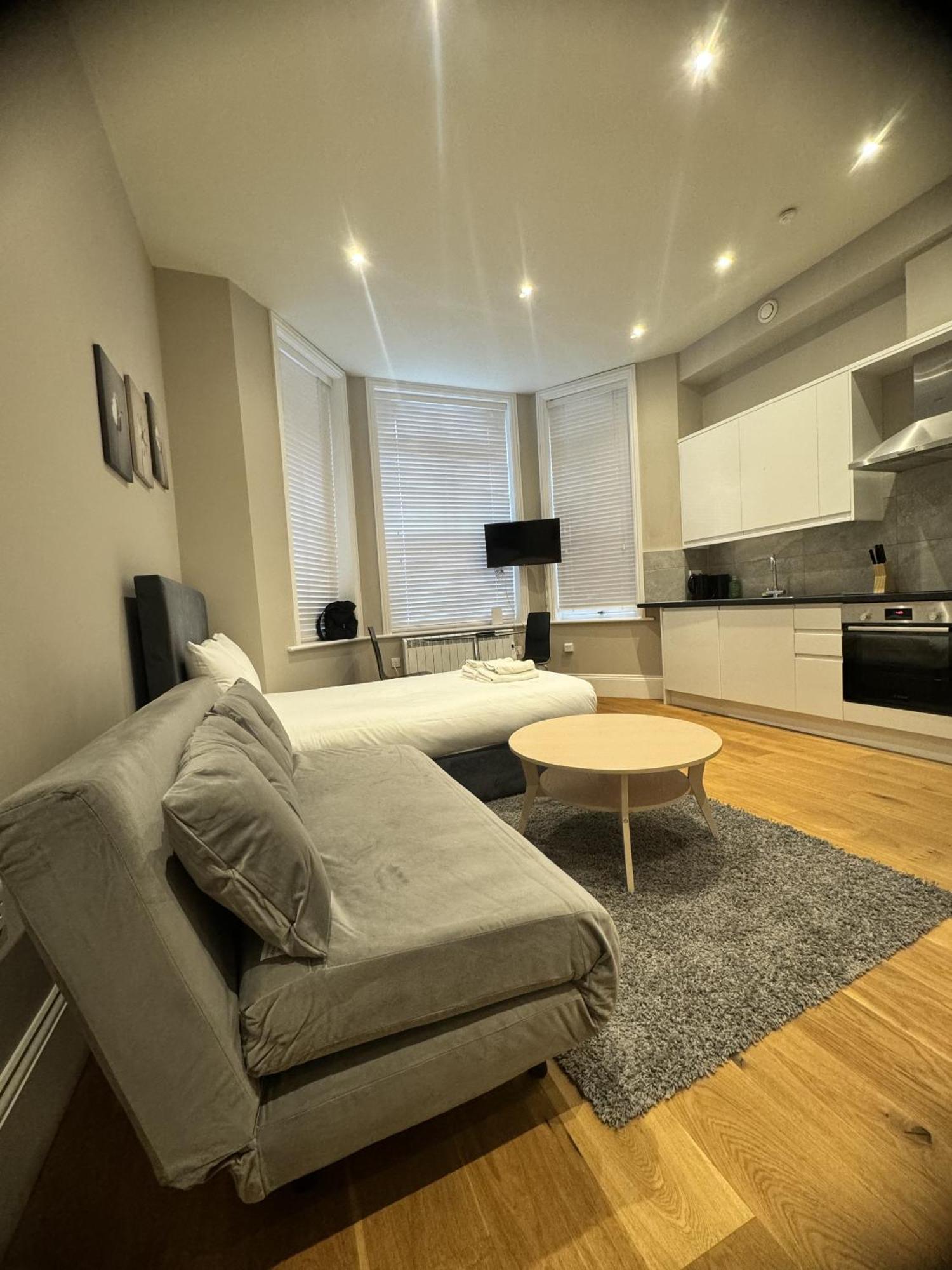 Fairhazel Gardens Studios Лондон Номер фото